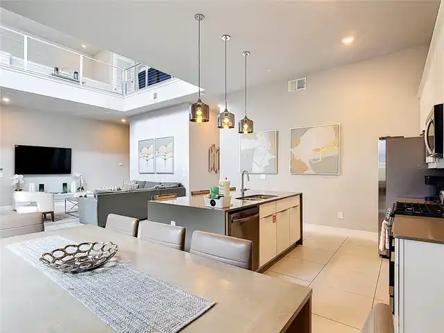Listing Photo 14