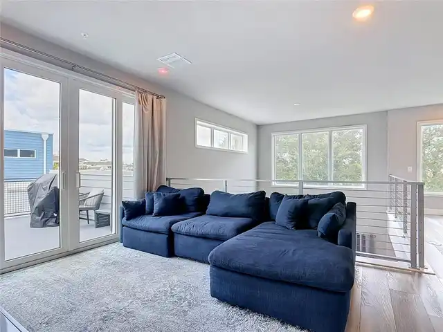 Listing Photo 17