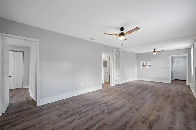 Listing Photo 7