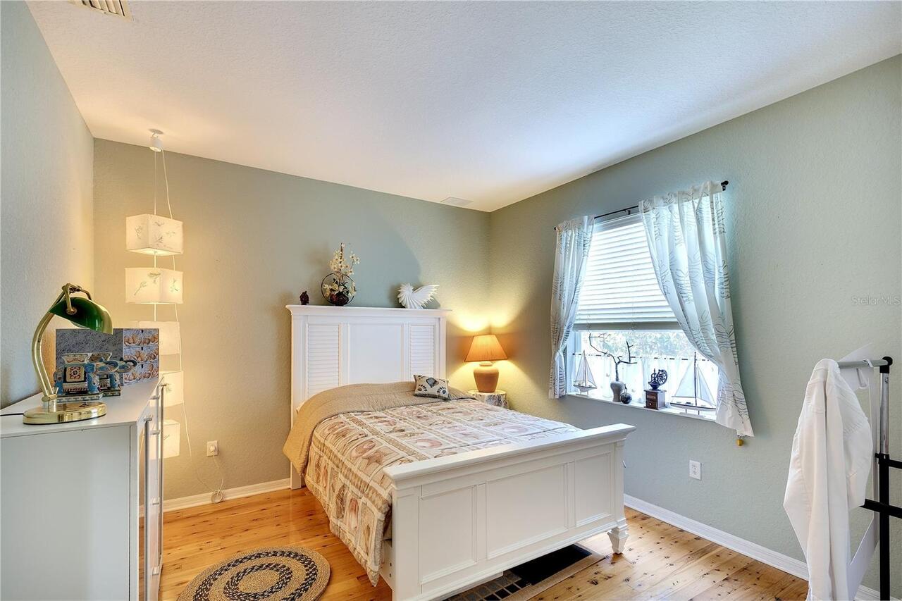 Listing Photo 16