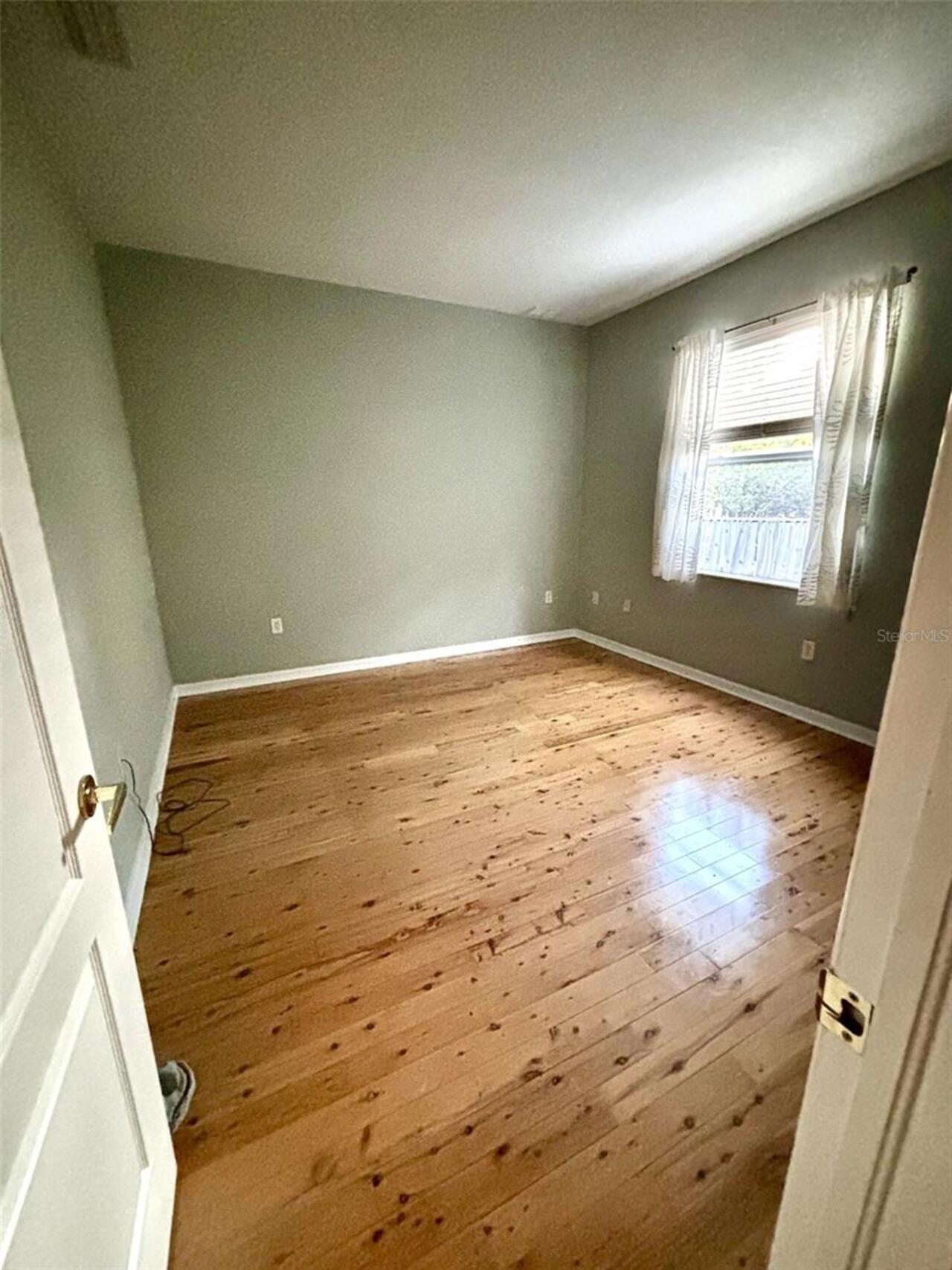 Listing Photo 17