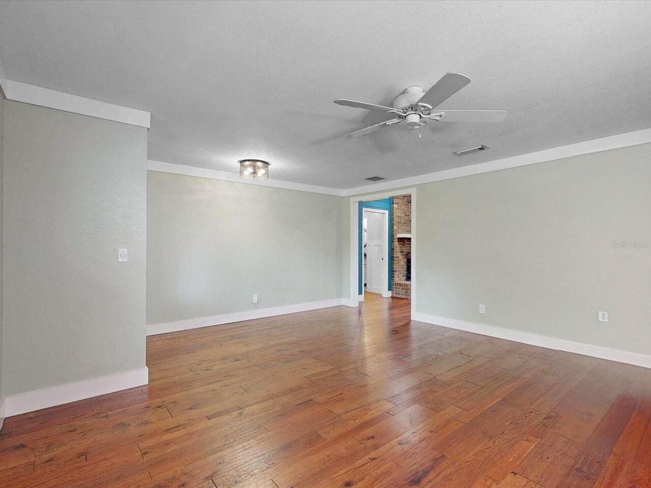 Listing Photo 9