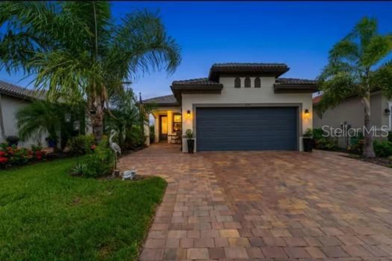 Listing Photo 1