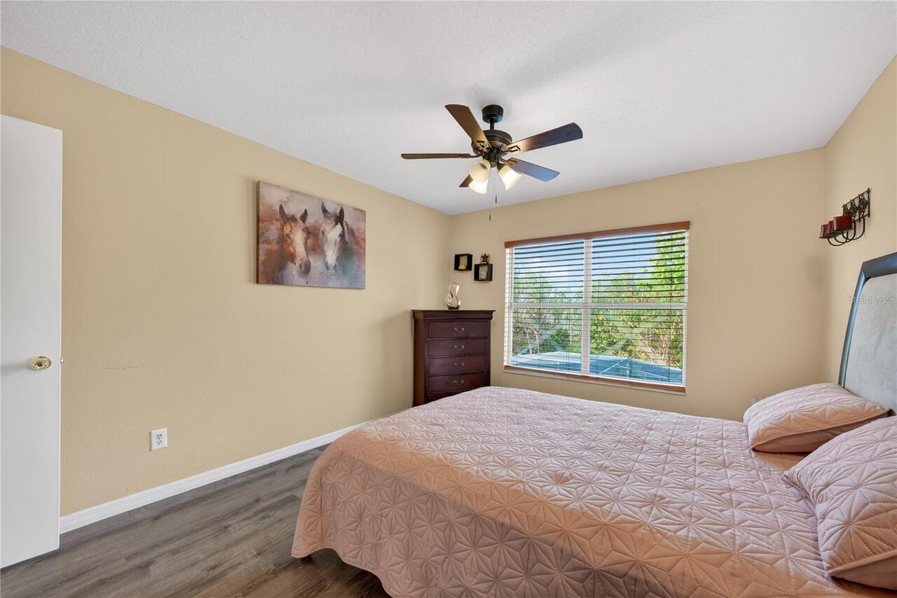 Listing Photo 37