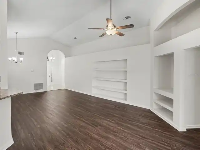 Listing Photo 13