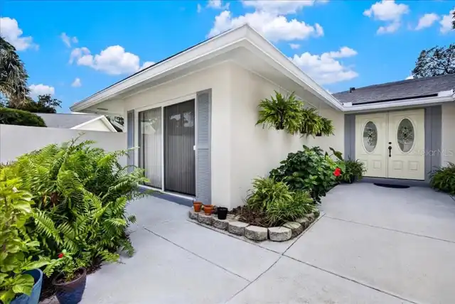 Listing Photo 11