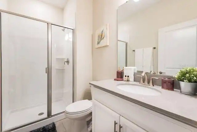 Listing Photo 10