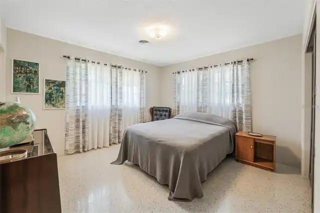 Listing Photo 16