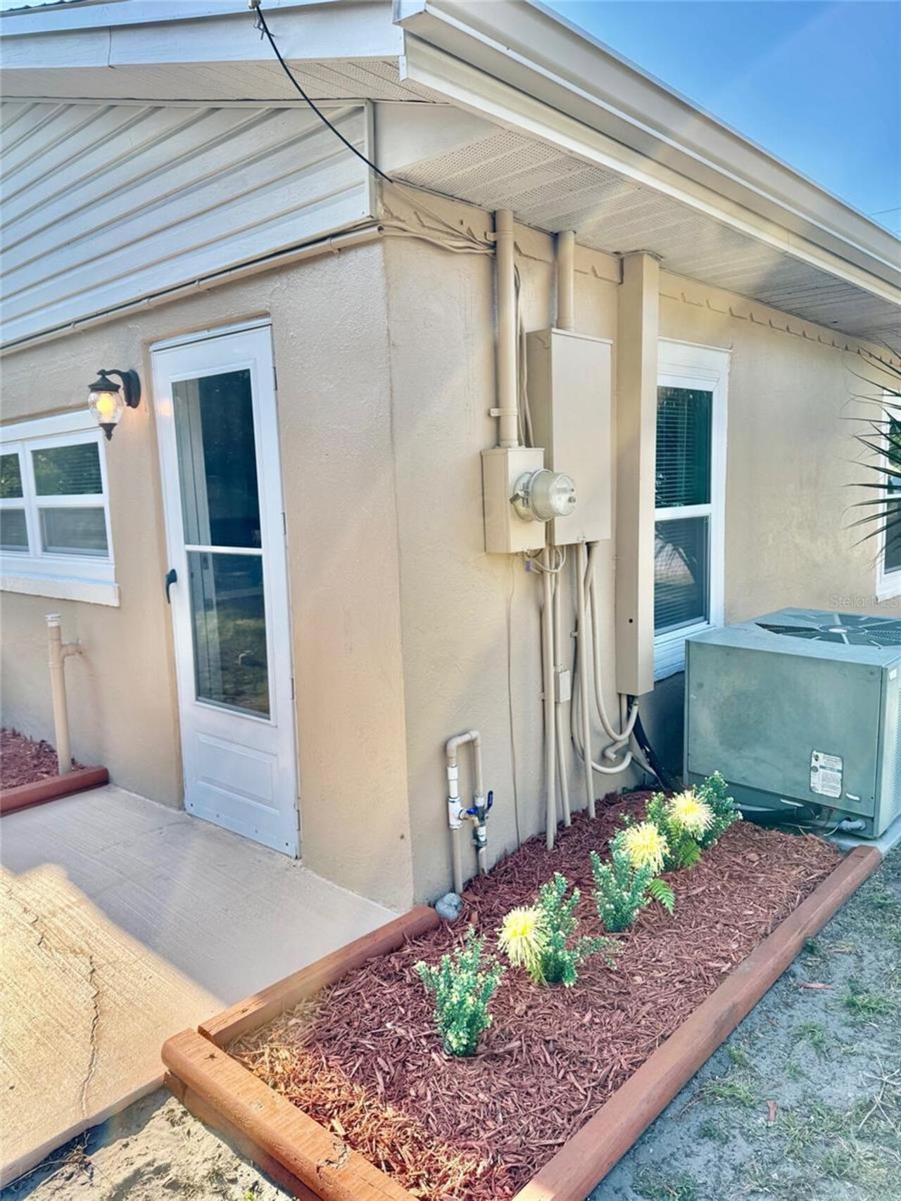 Listing Photo 8