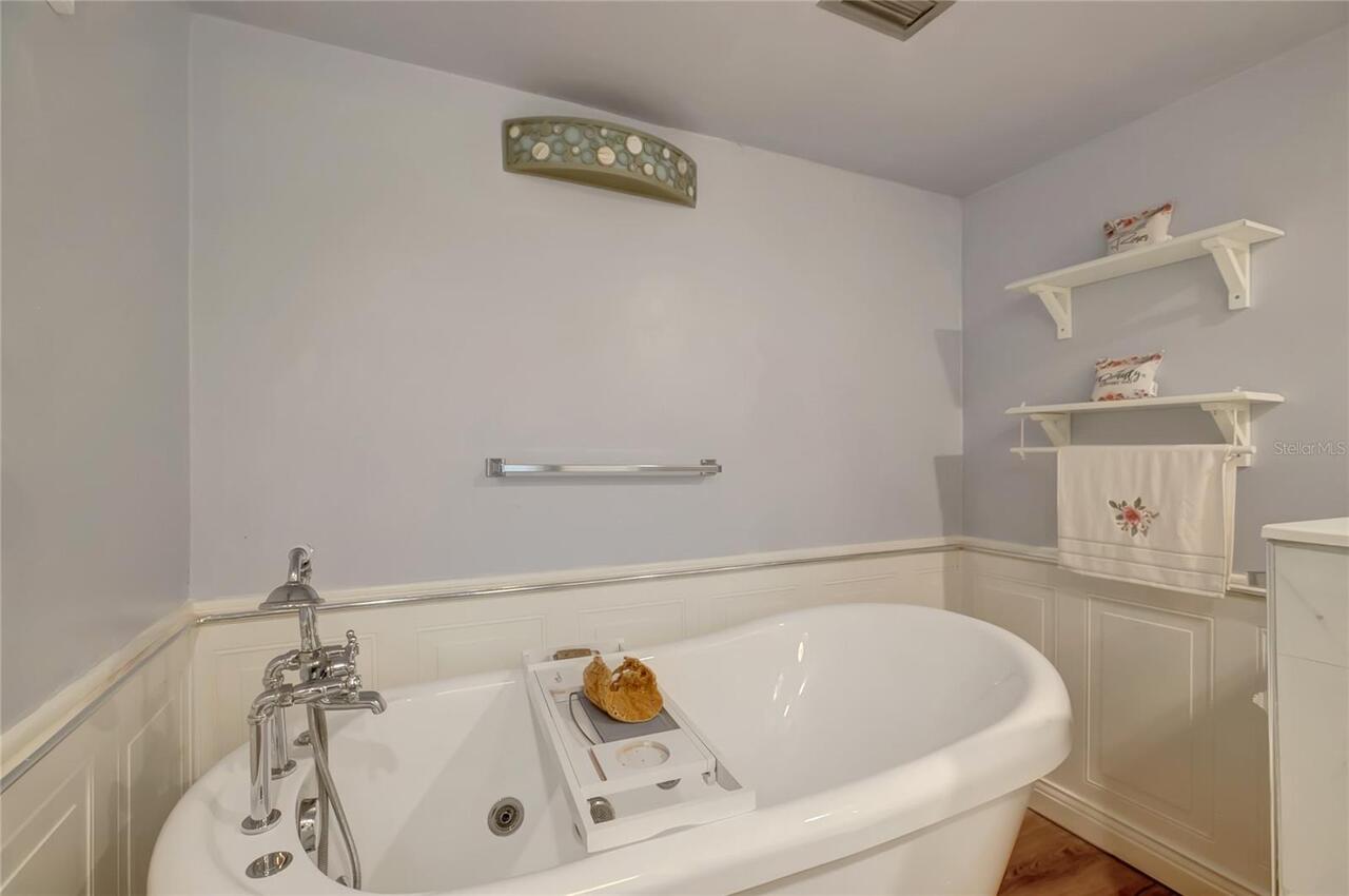 Listing Photo 25