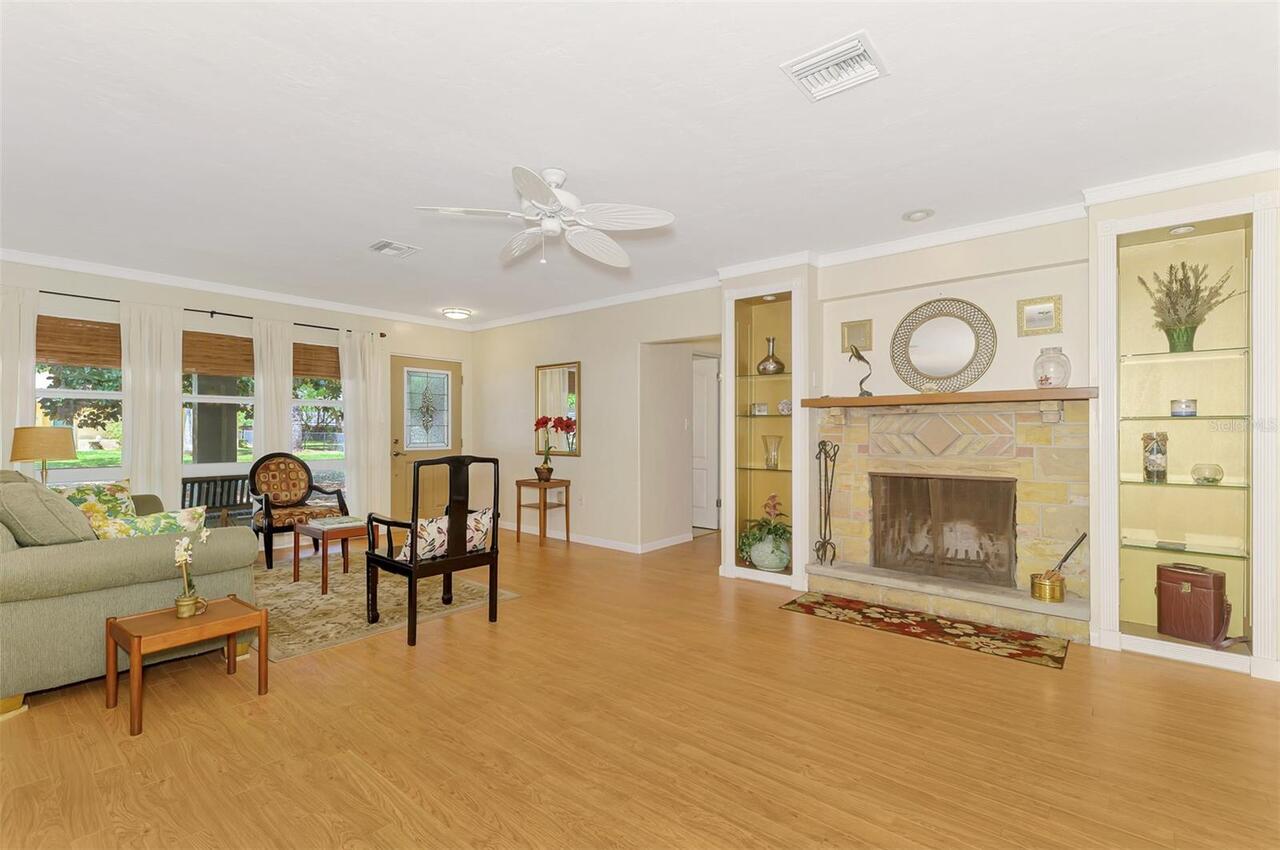 Listing Photo 10