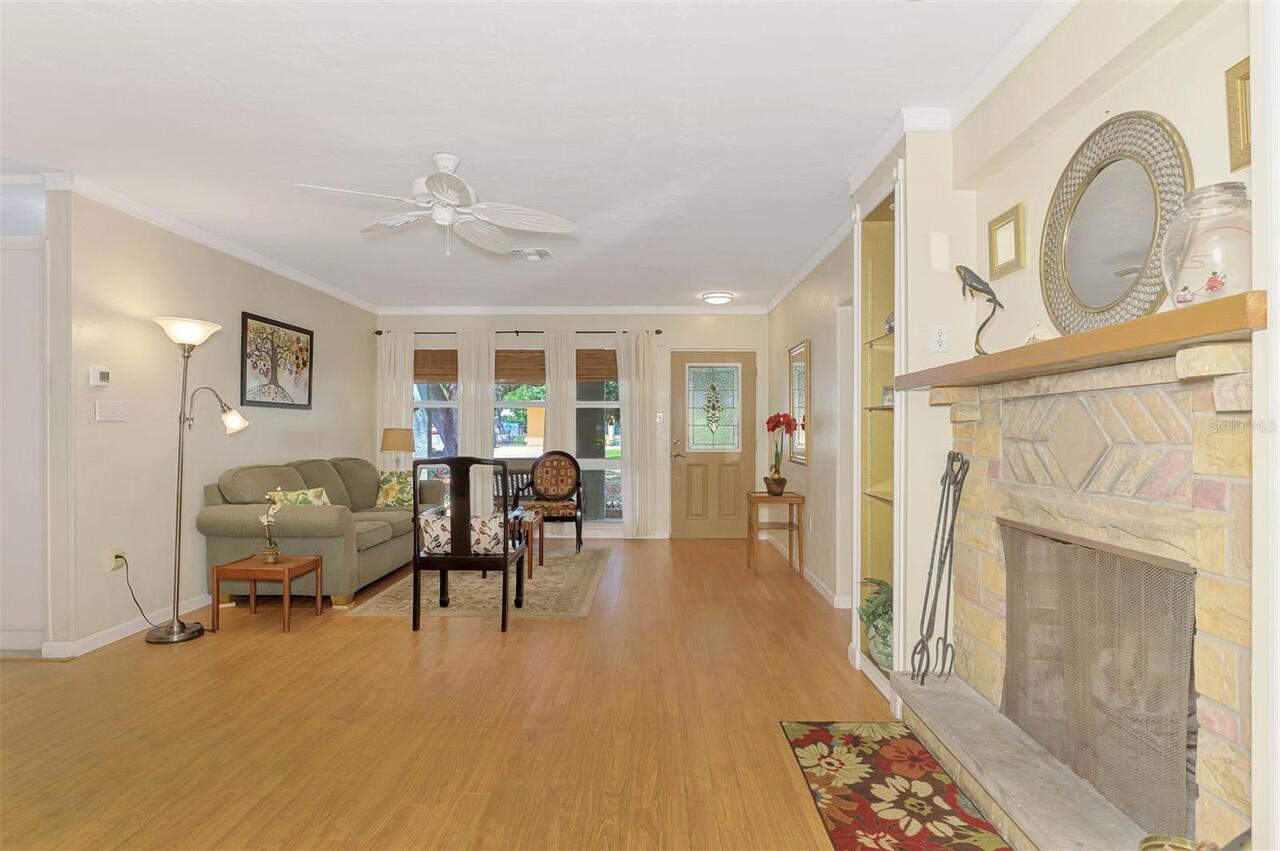 Listing Photo 12