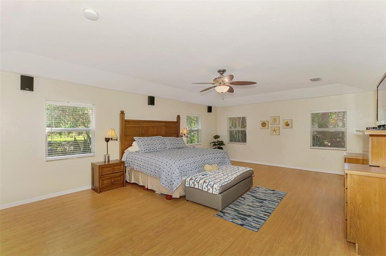 Listing Photo 33