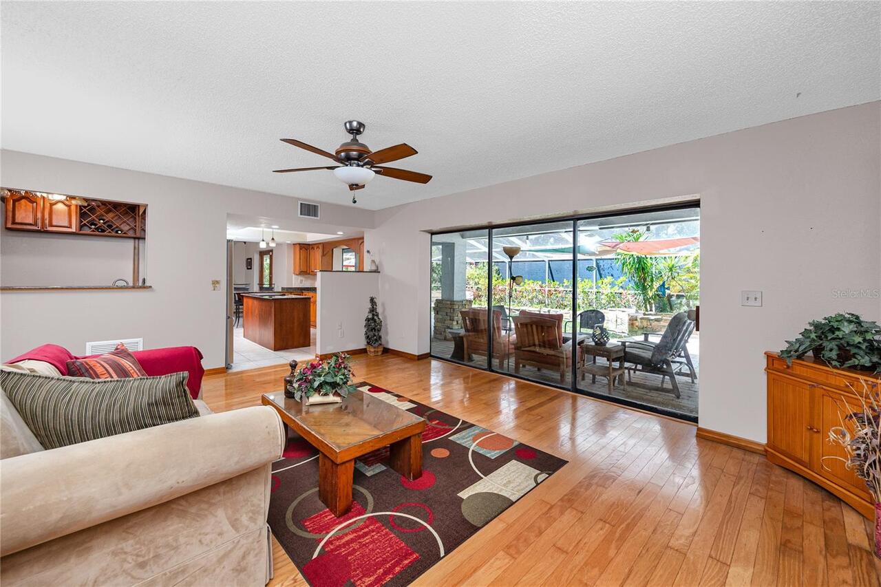 Listing Photo 17