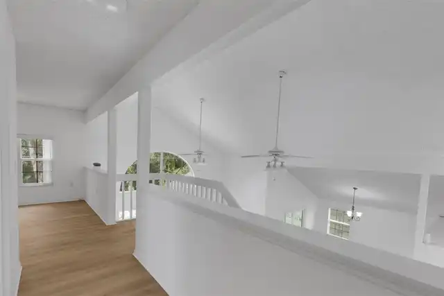 Listing Photo 22