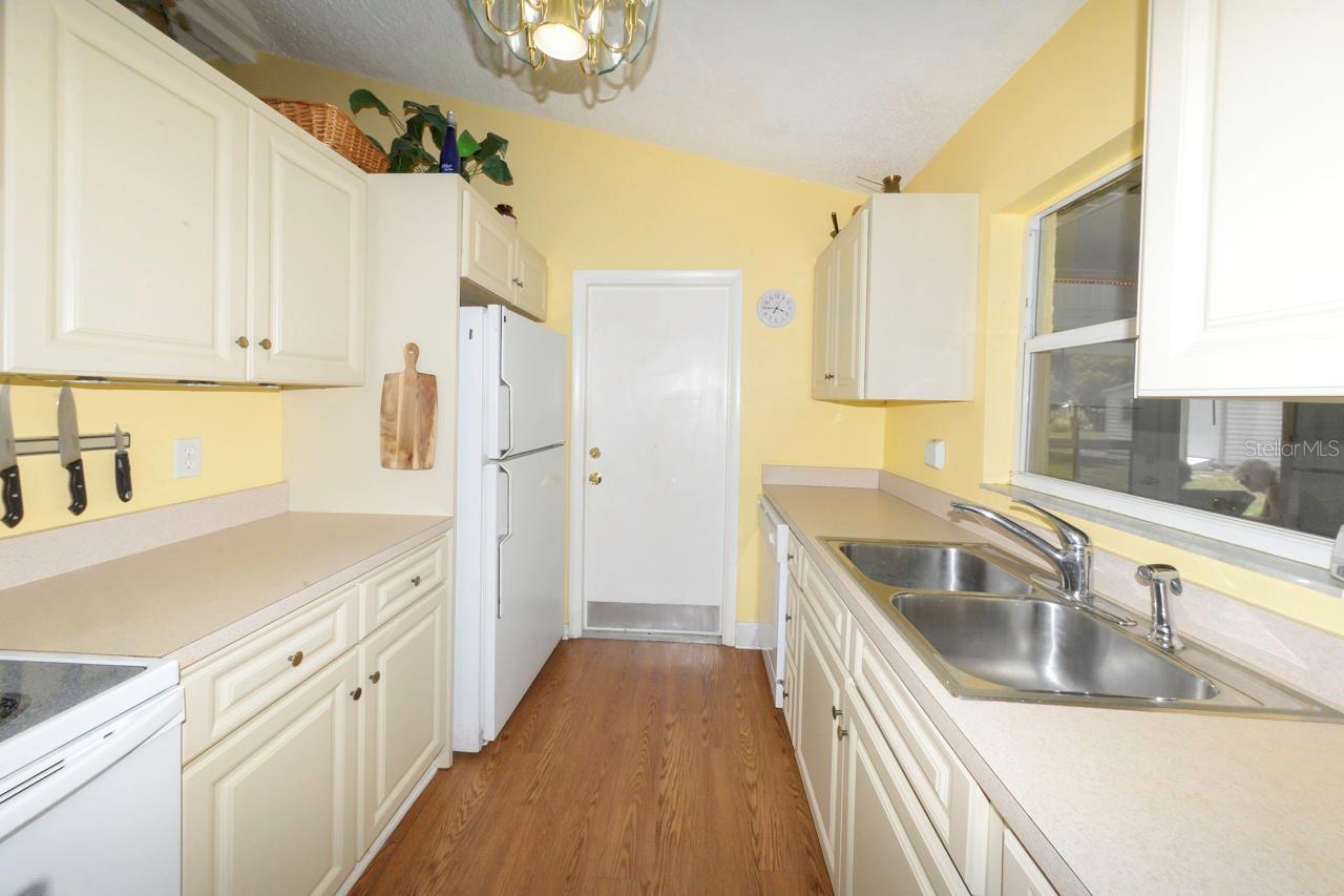 Listing Photo 15