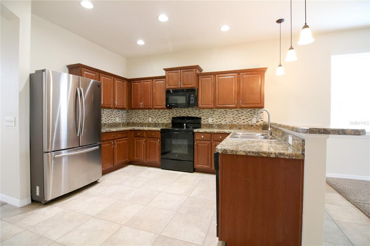 Listing Photo 9