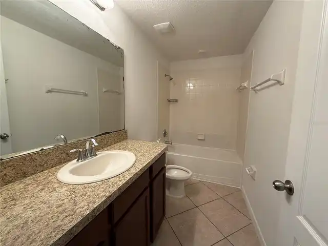 Listing Photo 14