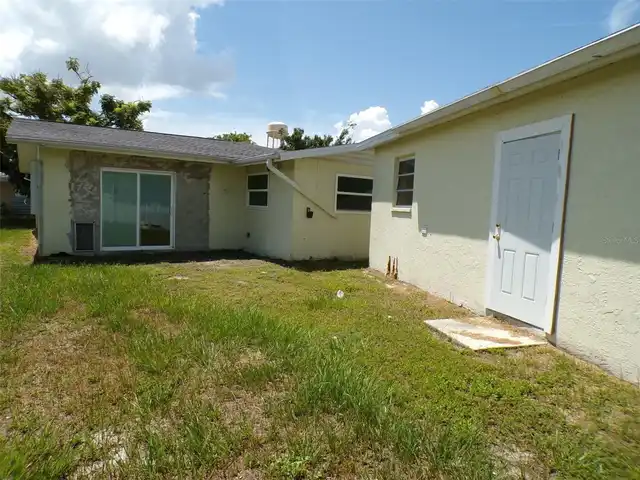 Listing Photo 16