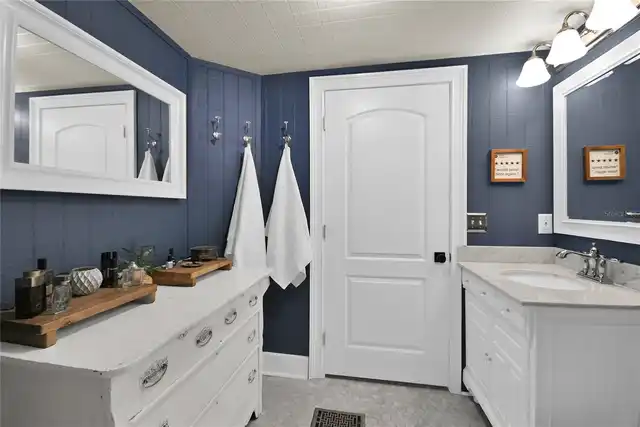 Listing Photo 35