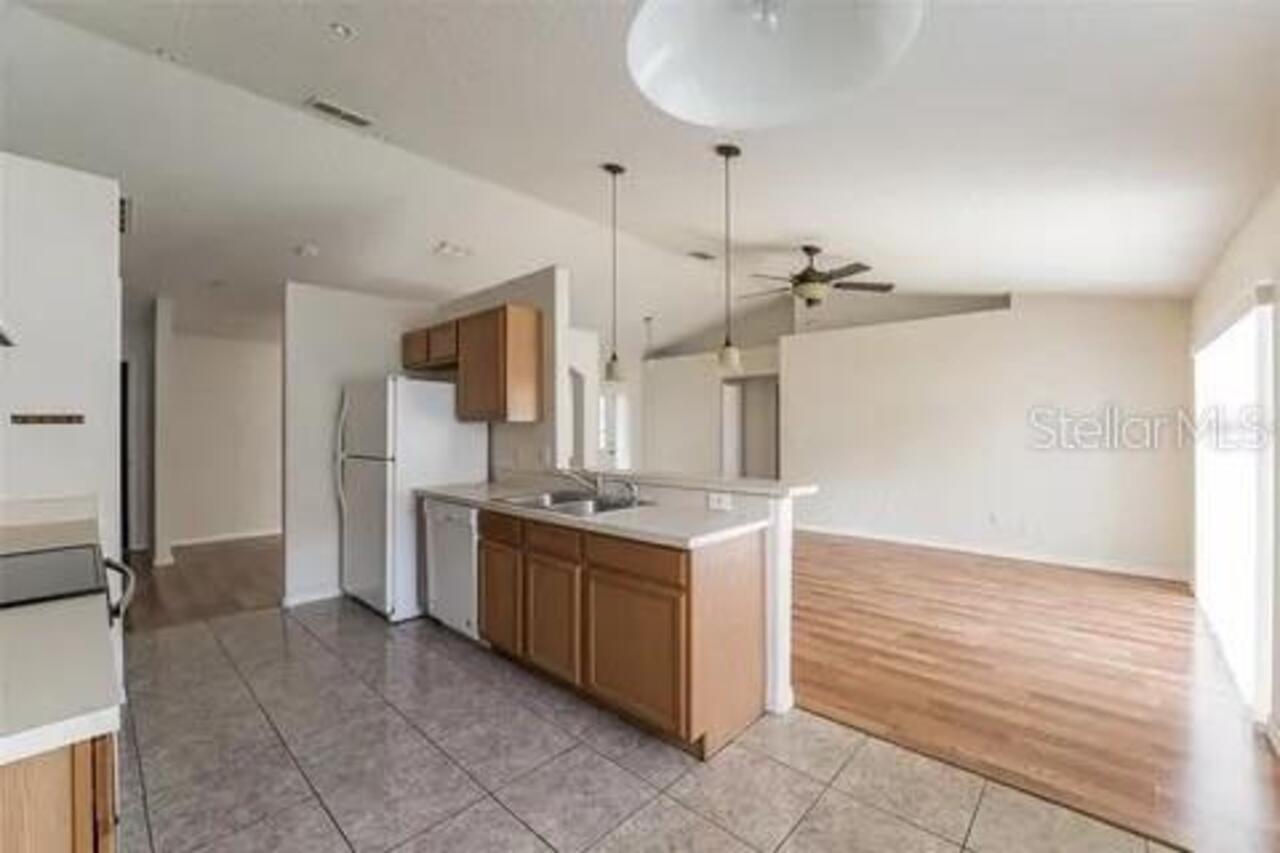 Listing Photo 7