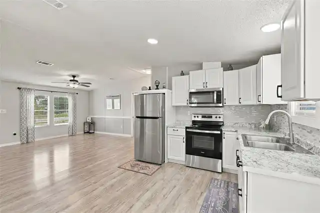 Listing Photo 7