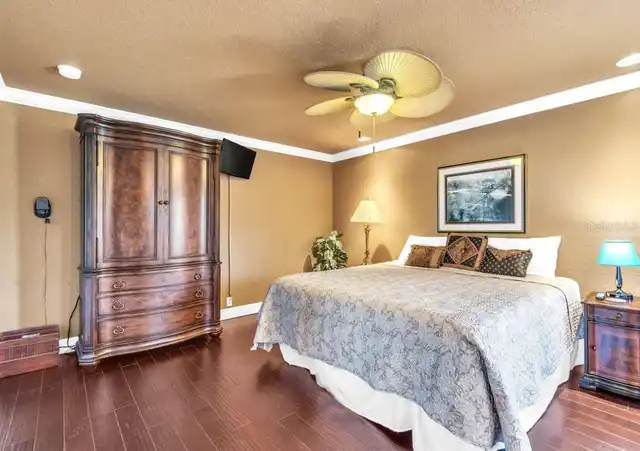 Listing Photo 25