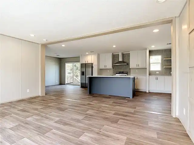 Listing Photo 9