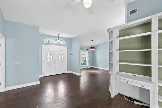 Listing Photo 8