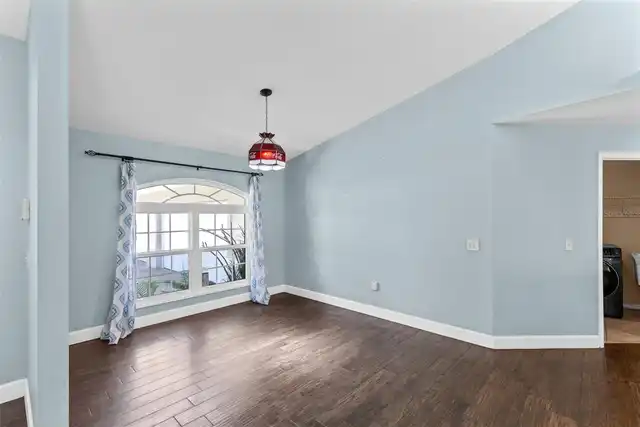 Listing Photo 13
