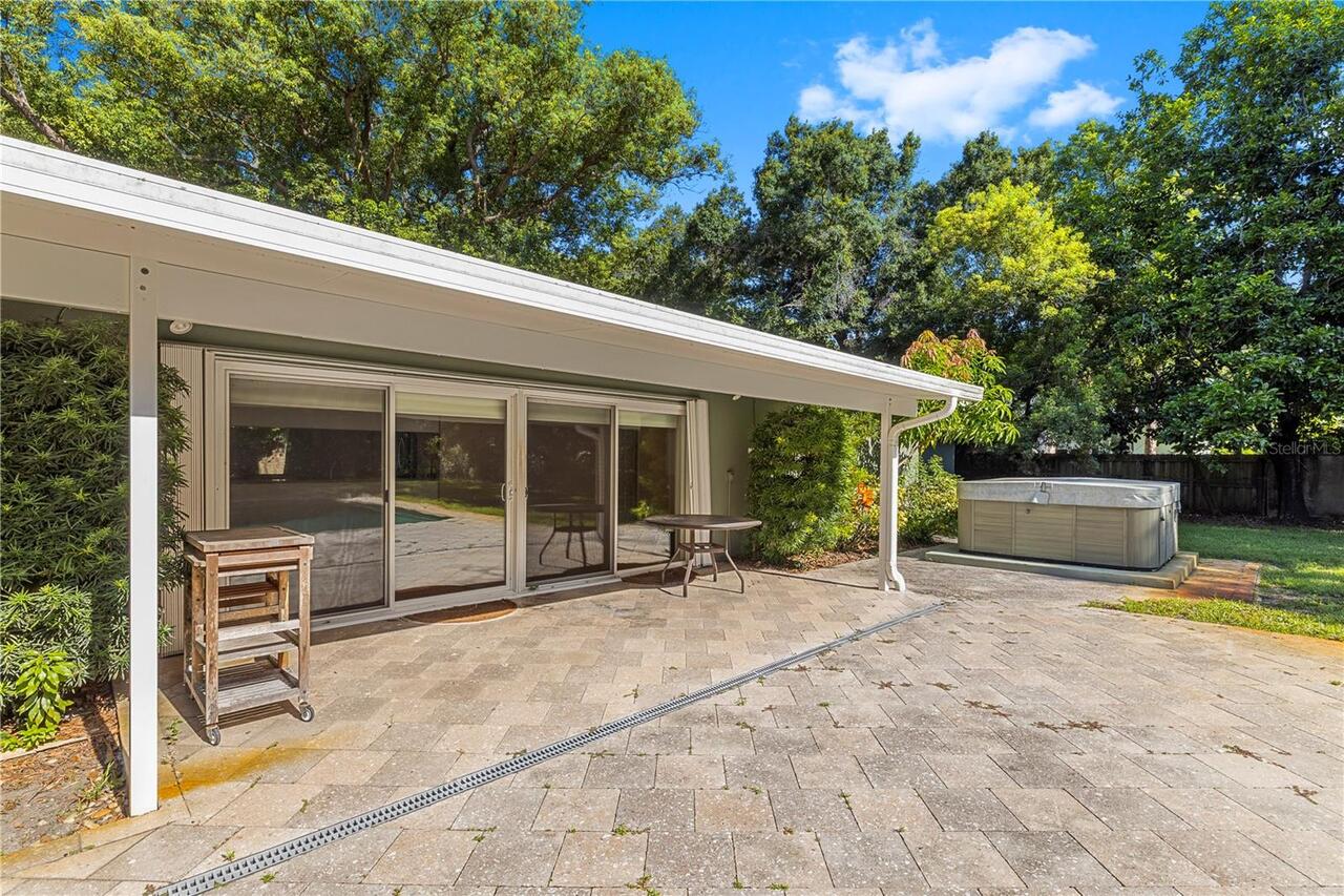 Listing Photo 11