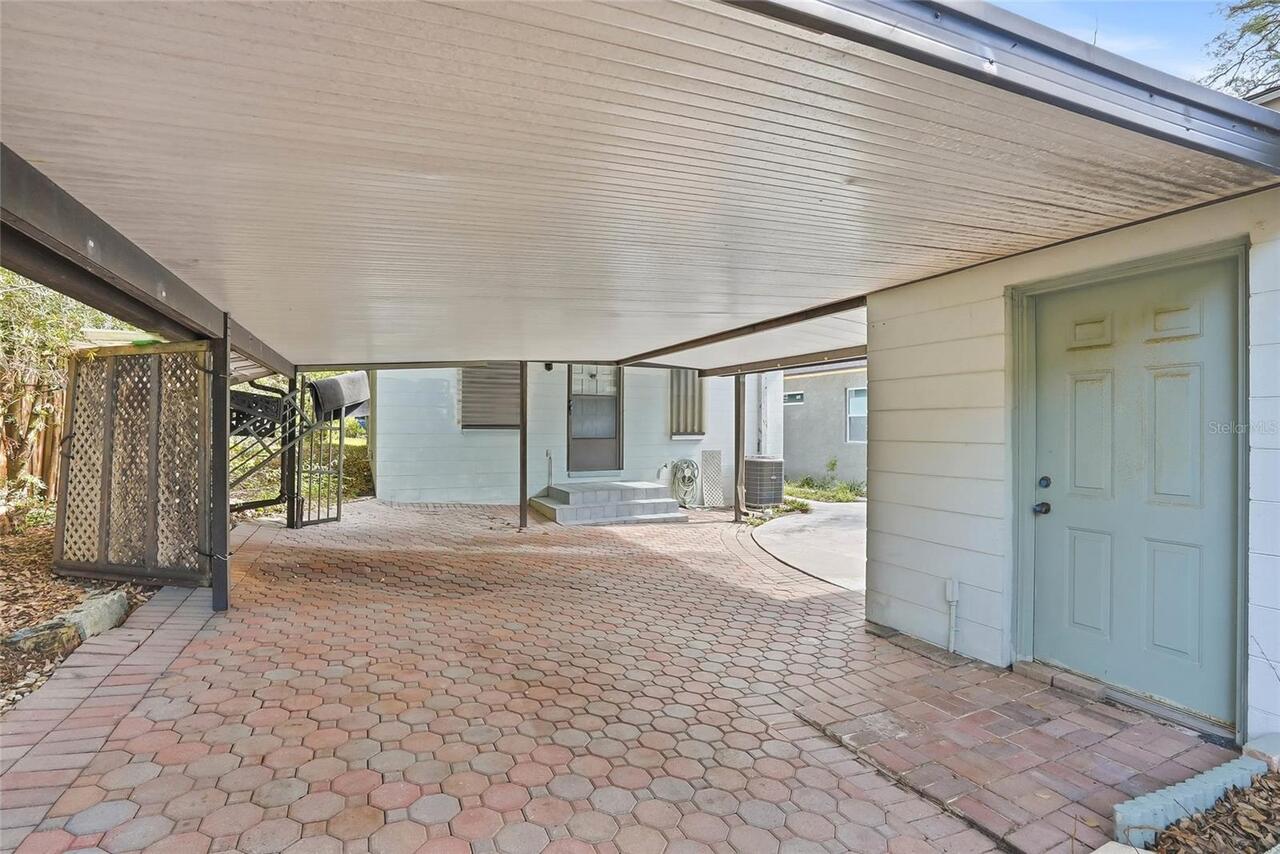 Listing Photo 12