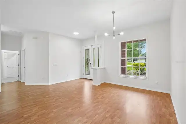 Listing Photo 9