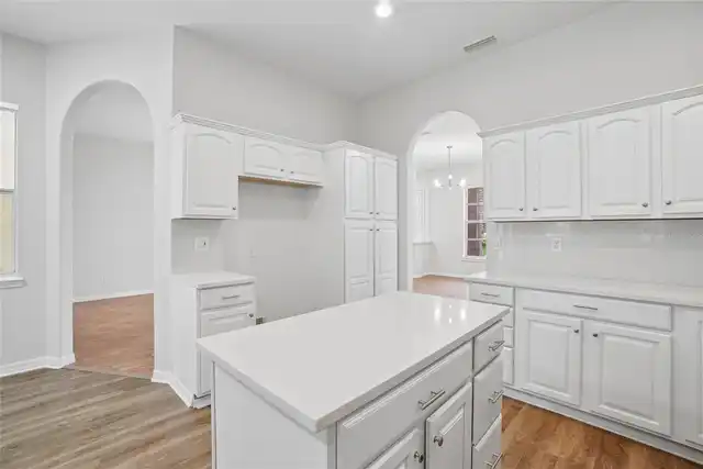 Listing Photo 15