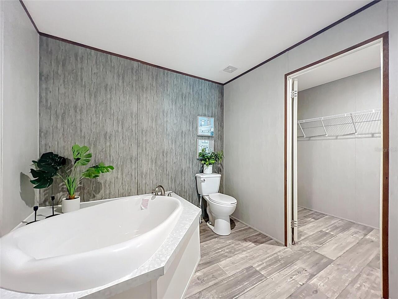 Listing Photo 29