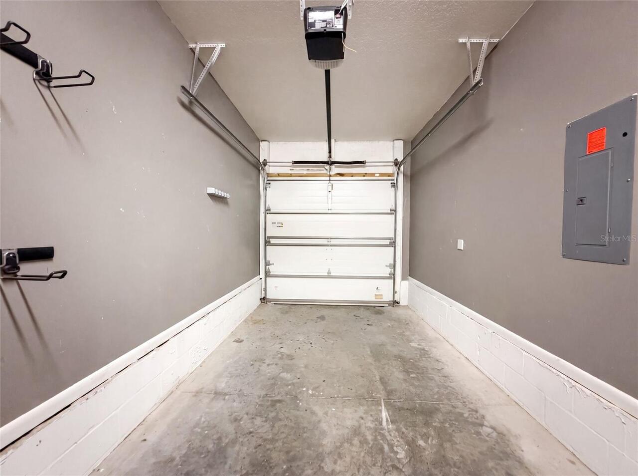 Listing Photo 11