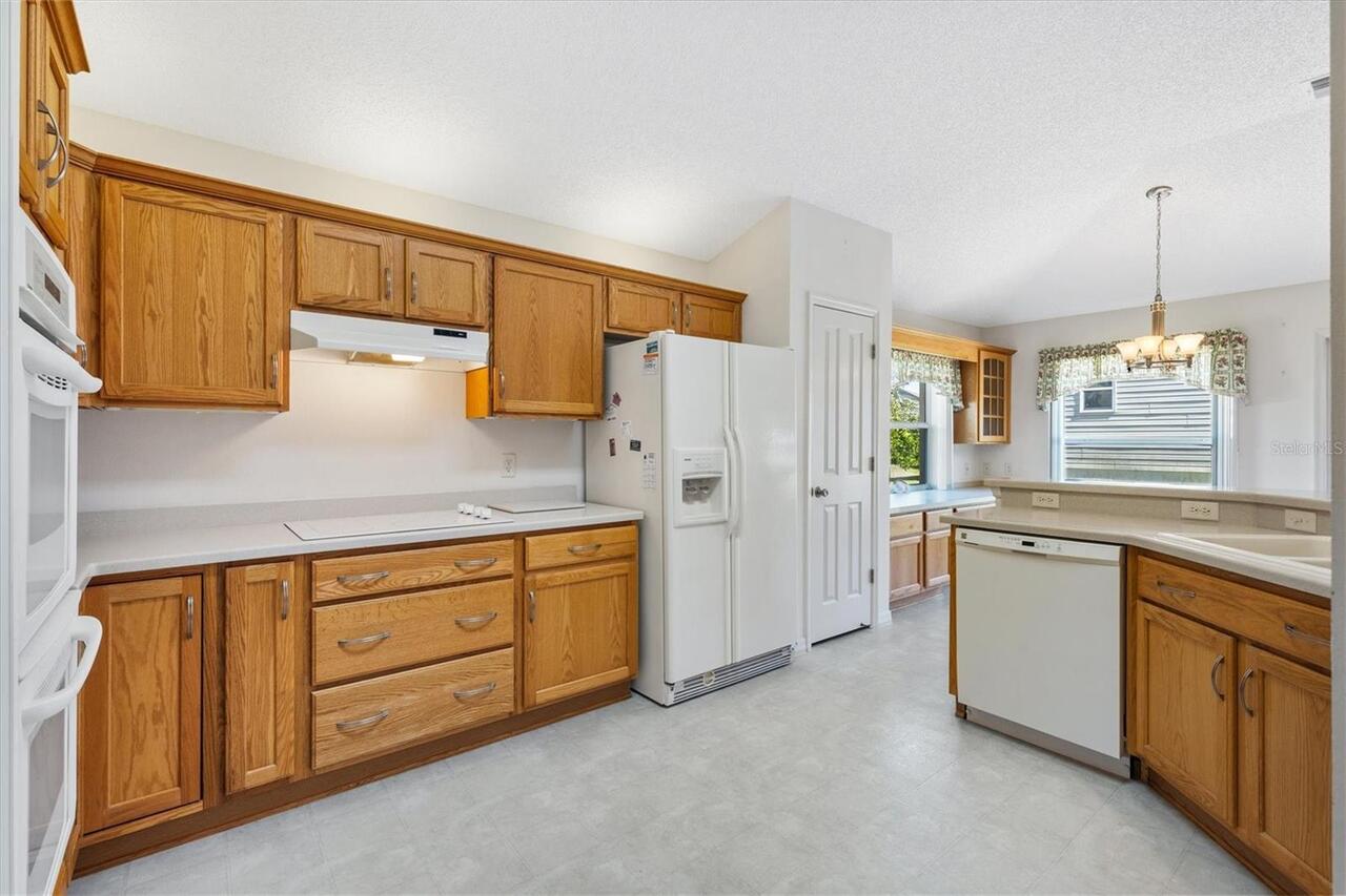 Listing Photo 8