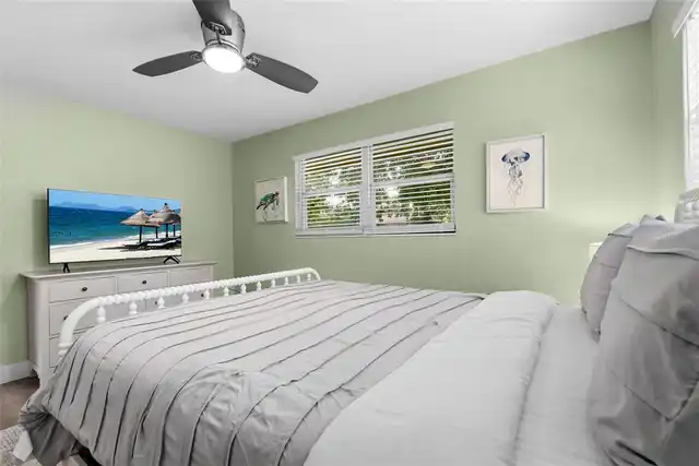 Listing Photo 32