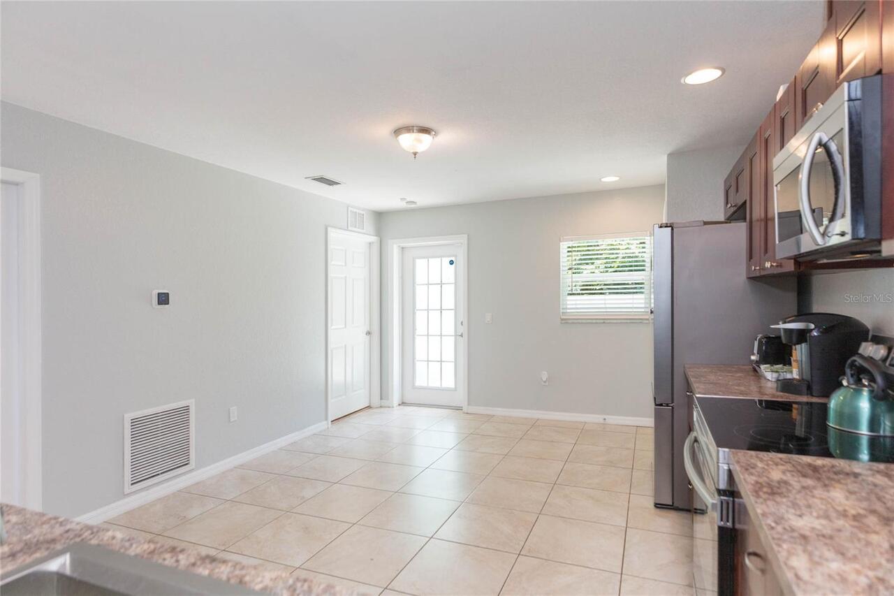 Listing Photo 9