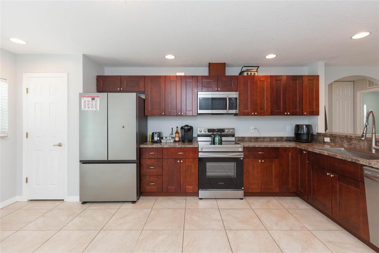 Listing Photo 10