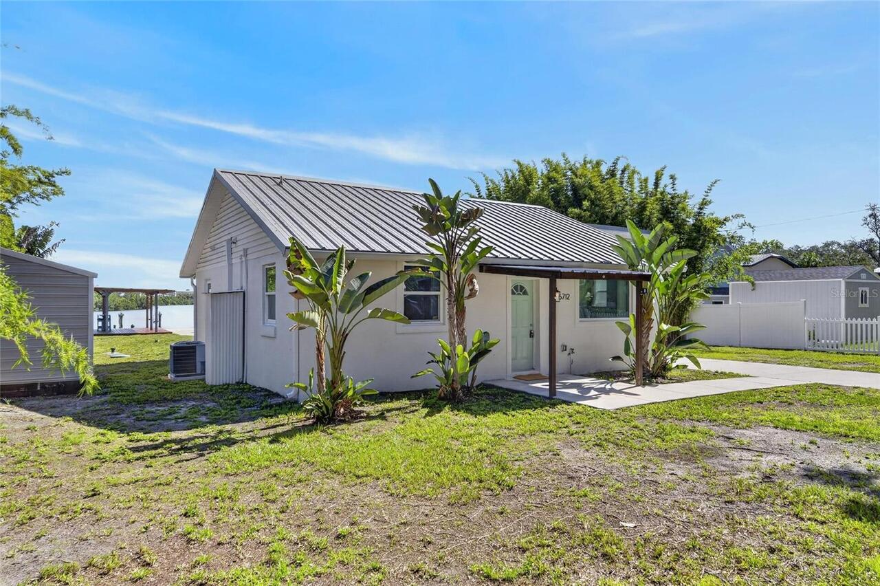 Listing Photo 9