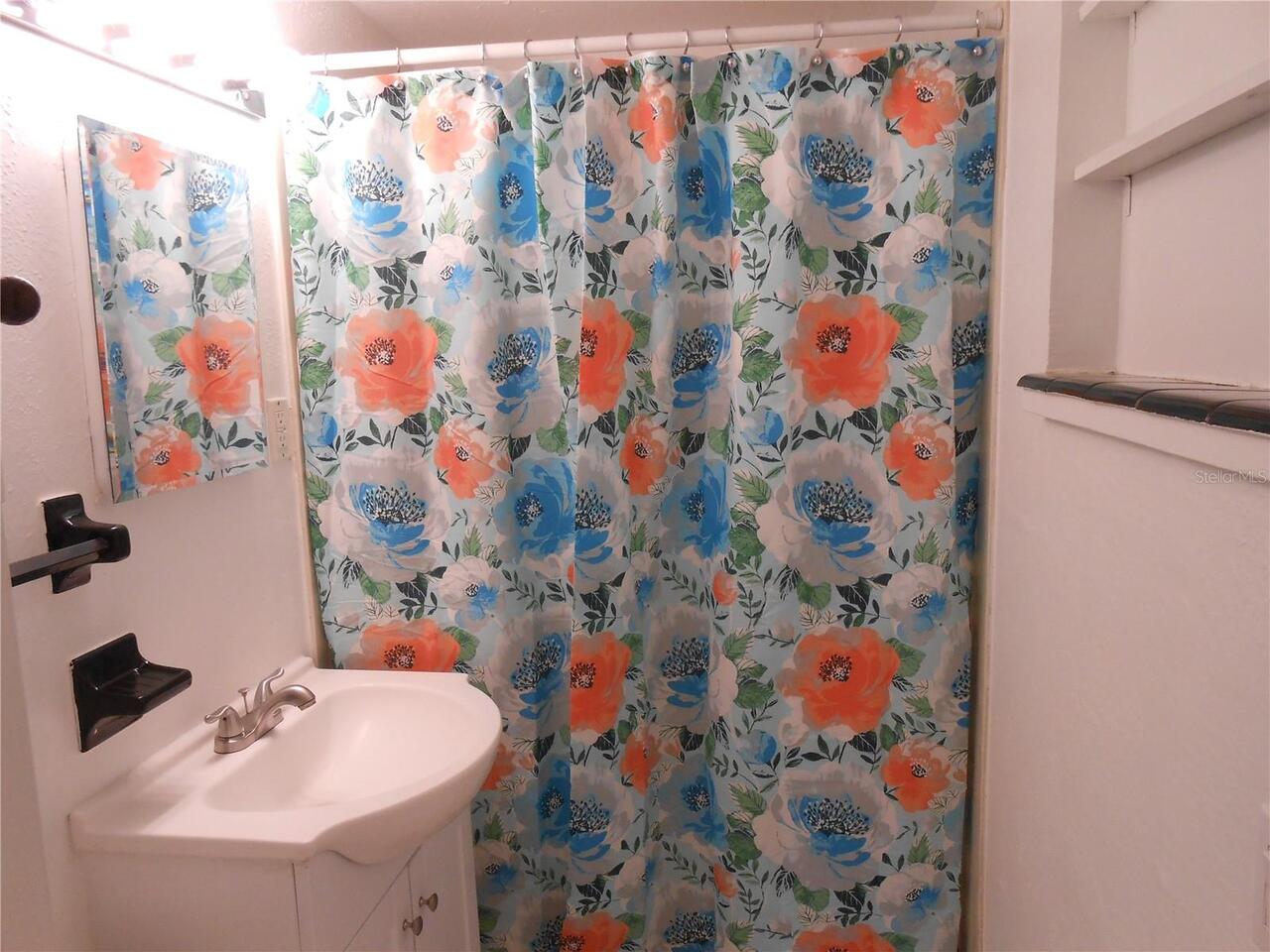 Listing Photo 11