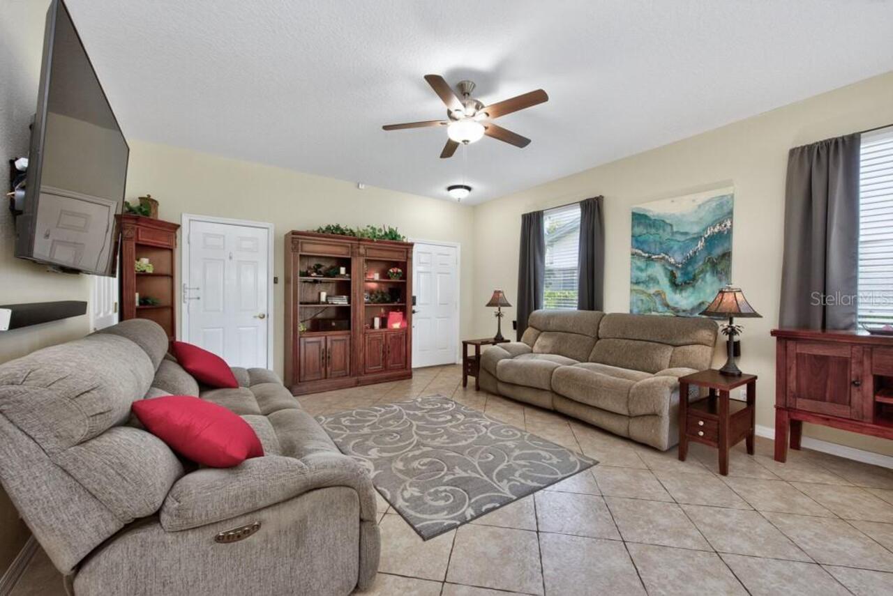 Listing Photo 8