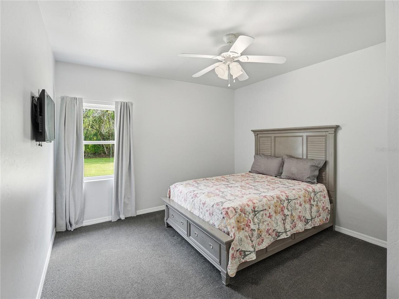 Listing Photo 18