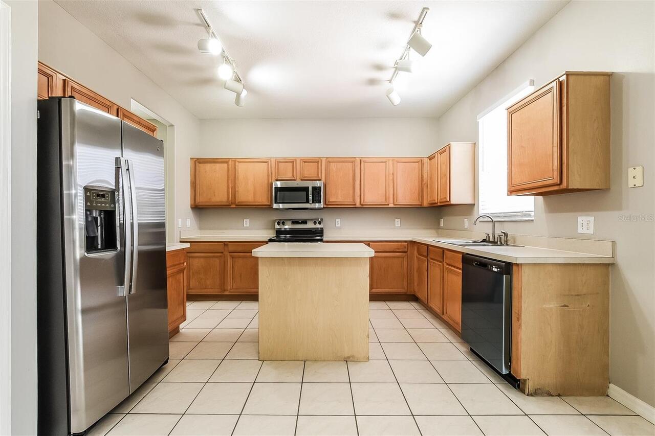 Listing Photo 11