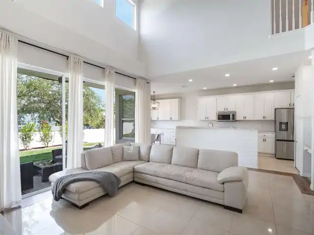 Listing Photo 10