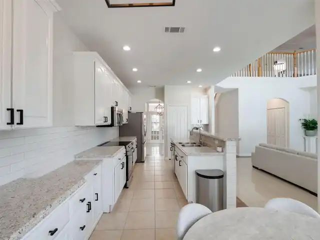 Listing Photo 16