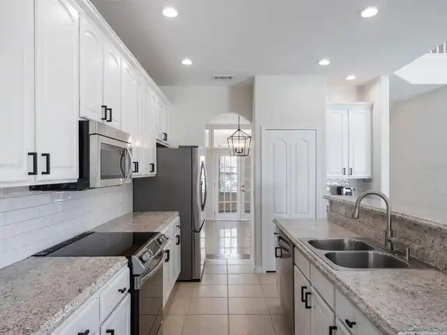 Listing Photo 18