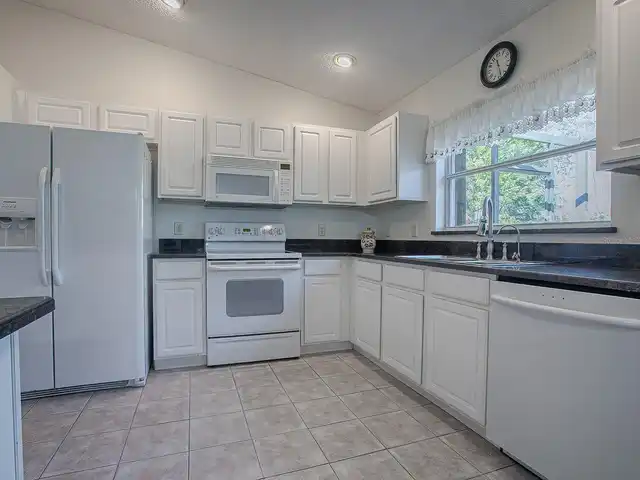 Listing Photo 22