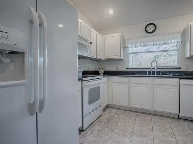 Listing Photo 23